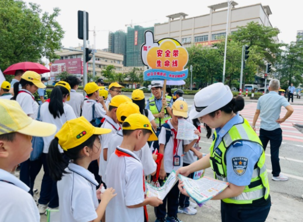 对全市村庄学生出行安全相关展开调度针对摸排中公共交通线路 对全市村庄学生出行安全相关展开调度针对摸排中公共交通线路
